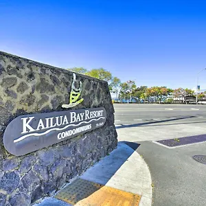 Big Island With Pool Access Walk To Beach! Kailua-Kona